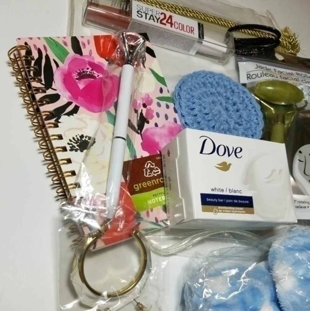 Polka-Dot Clean Your Face Accessory Bundle